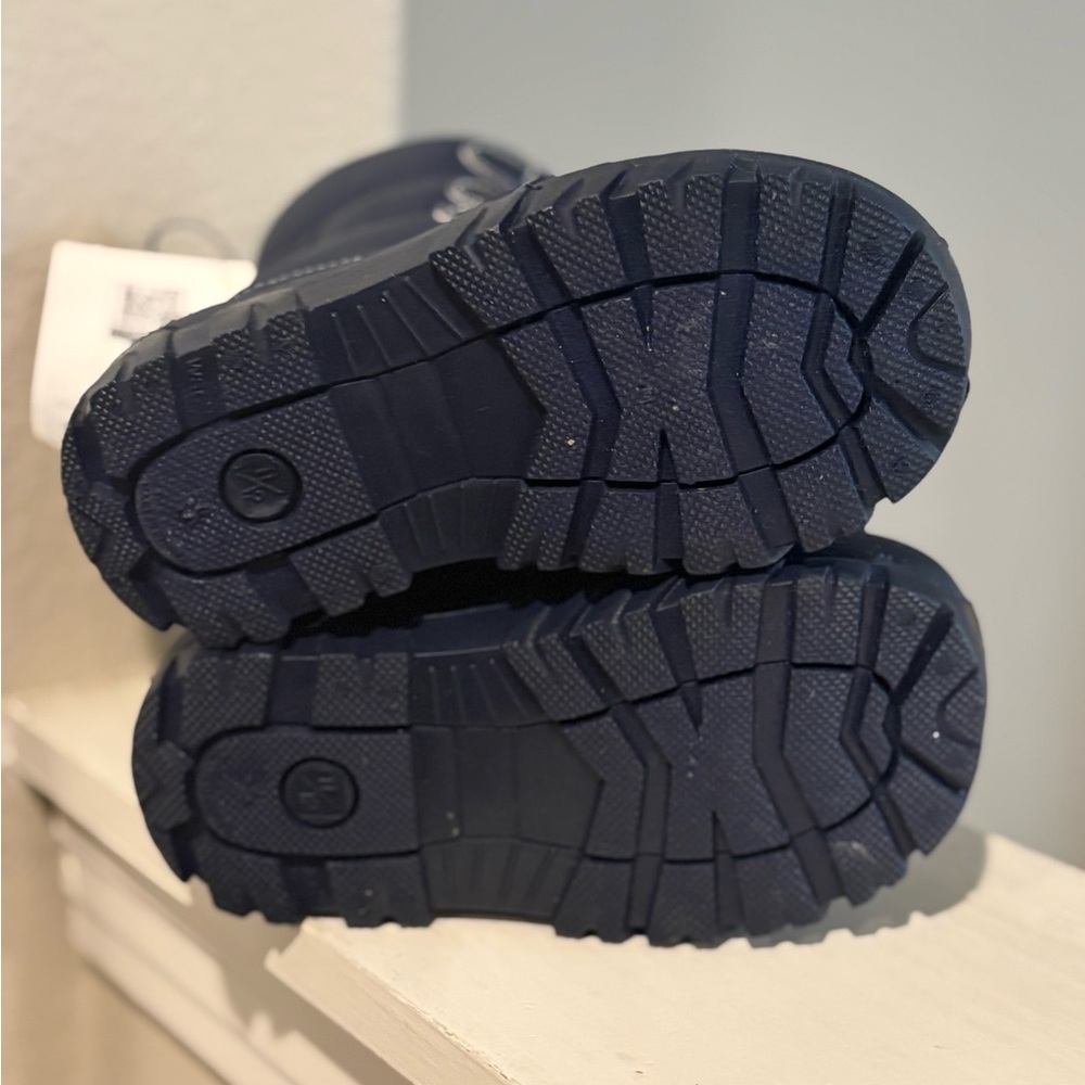 Member's Mark Snow Boot, Faux Fur-Lined, Easy On/Off Toggle Closure Kid Sz 11/12 - Picture 4 of 5